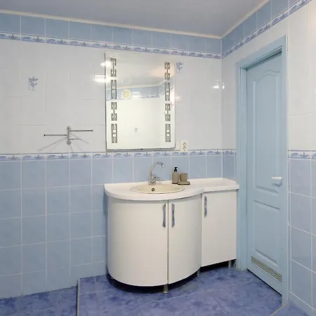 Svobodi 6-8 * Lviv